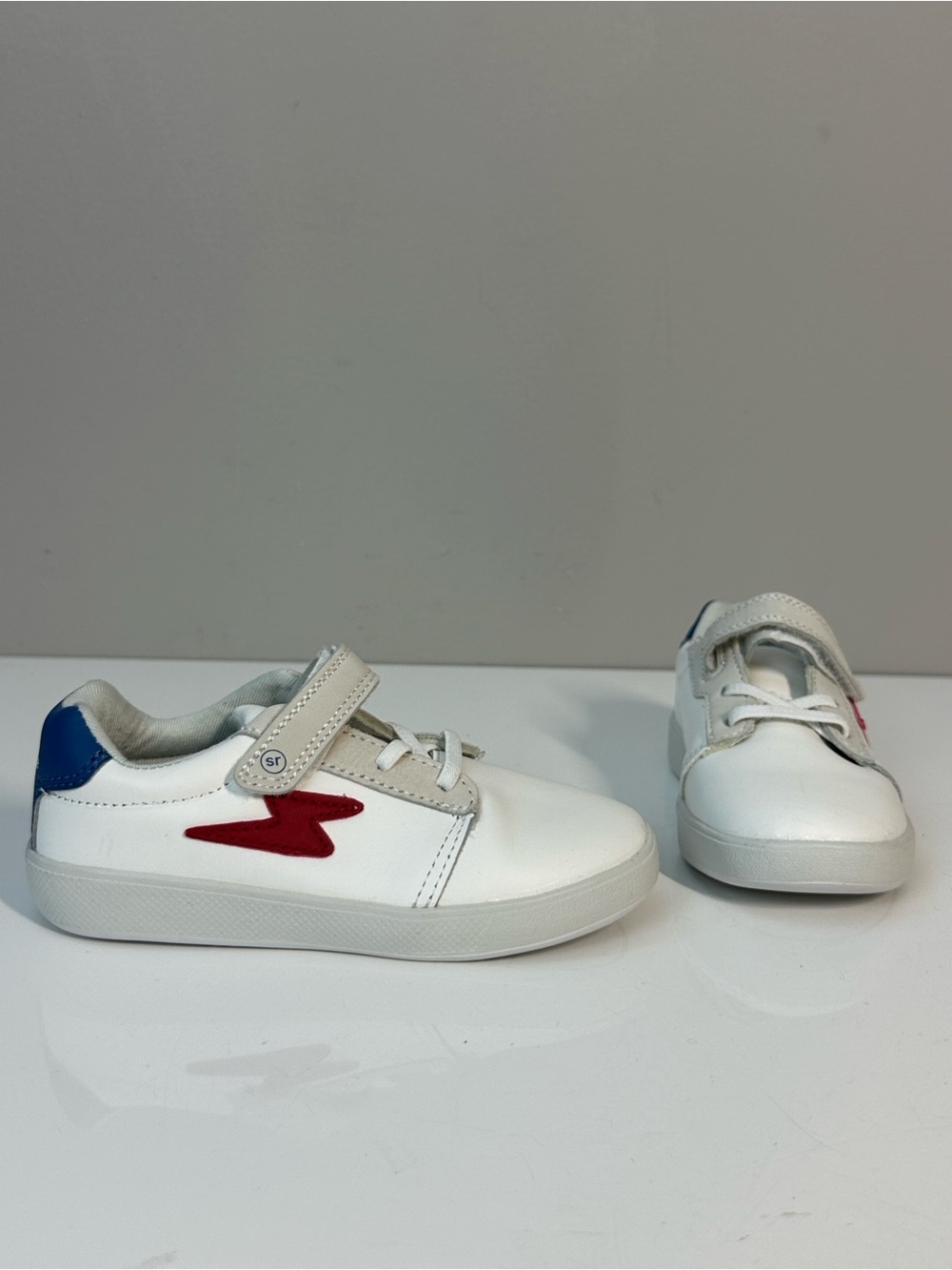 Stride Rite Kailin White Sneakers Size 9W Red White Blue